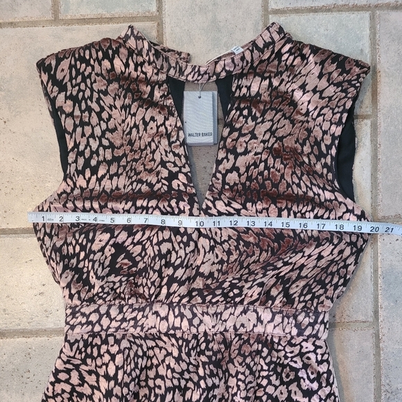 WALTER BAKER Woman's Dress Rosalie Velvet Burnout leopard blush Mini Dress - Picture 7 of 15